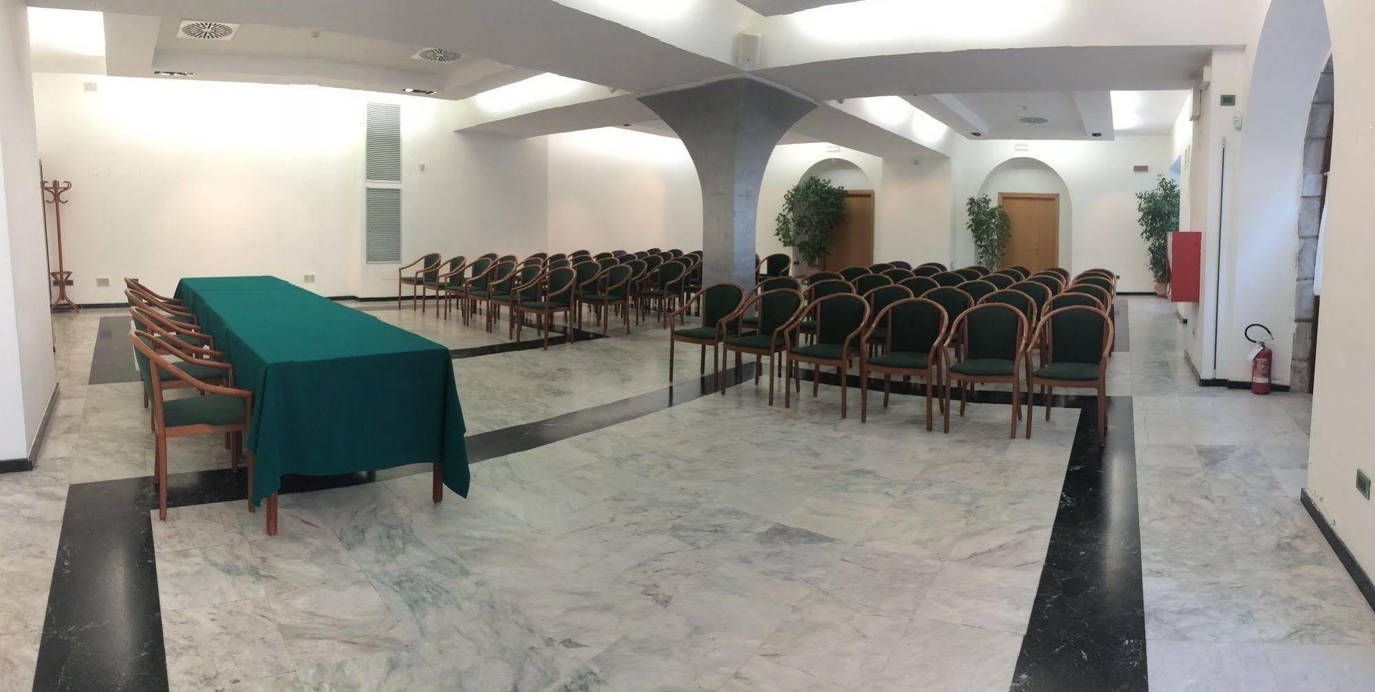 טריאסטה Youme Design Place Hotel מראה חיצוני תמונה